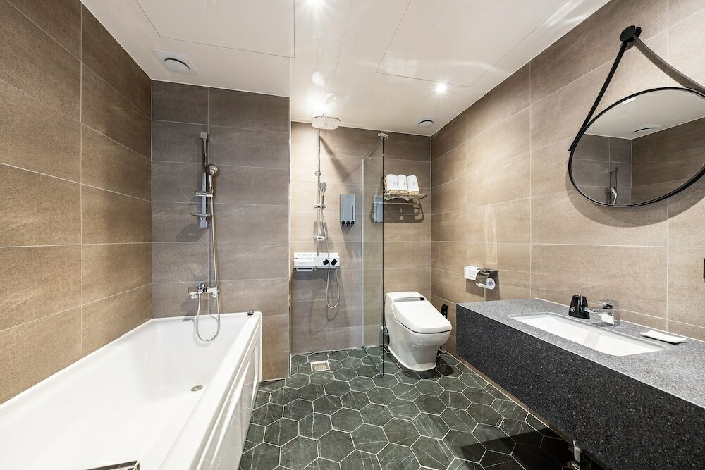 Фото Brown Dot Hotel Suwon