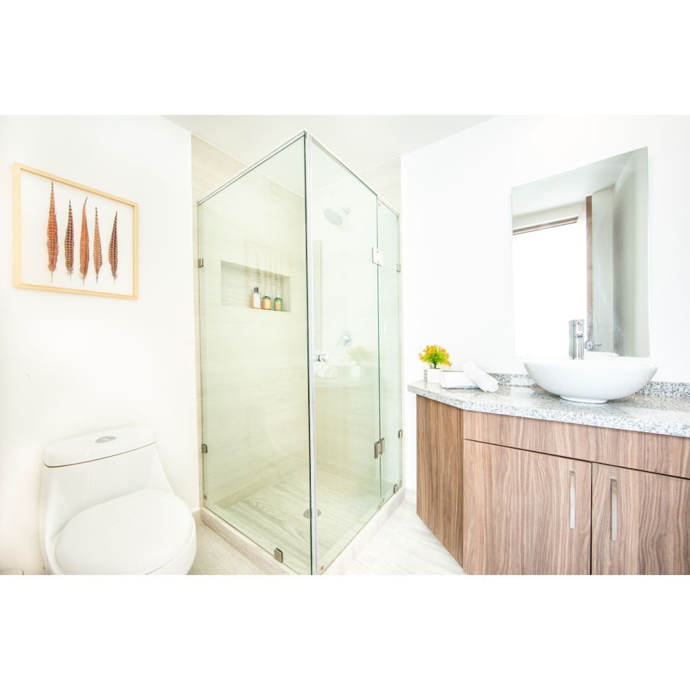 Фото Brand New Park View Designer Apartment