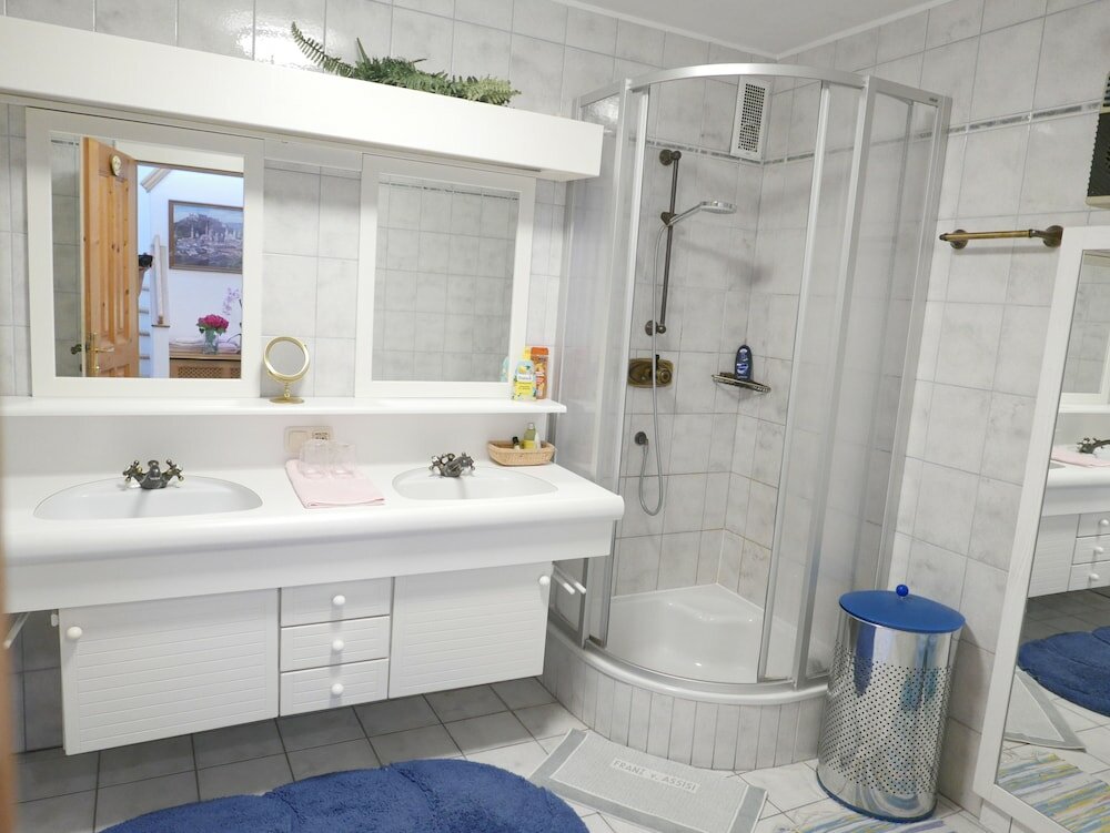 Фото Stadthaus Franz Josef