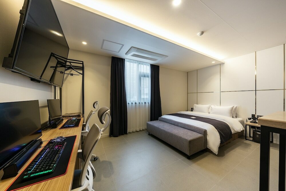 Фото Brown Dot Hotel Suwon