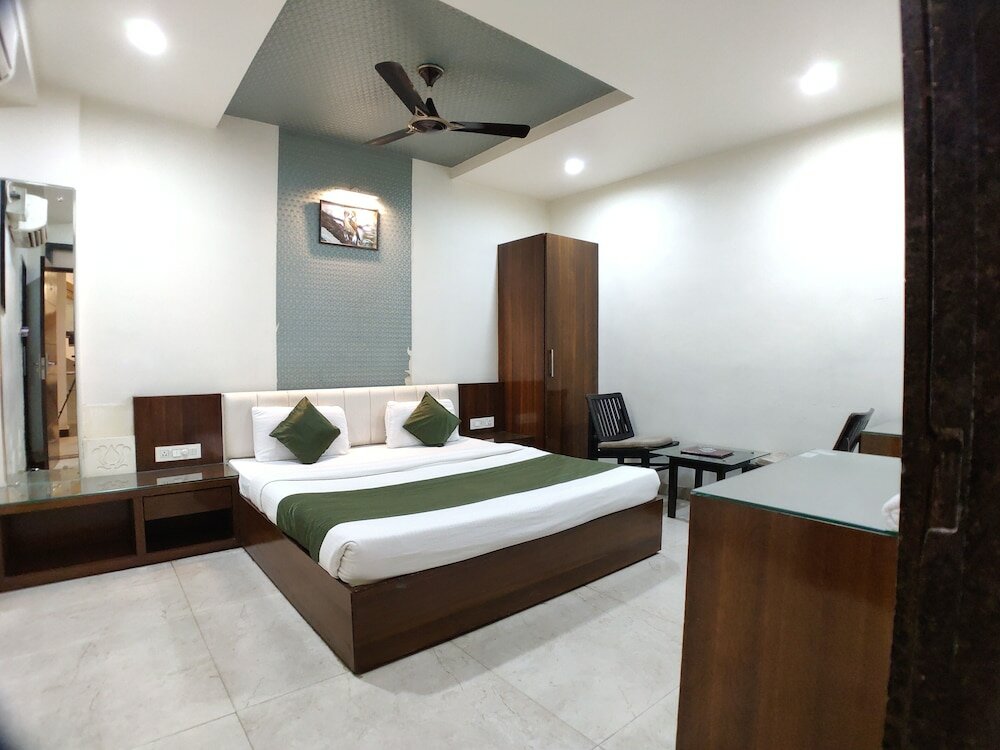 Фото Hotel Tilak