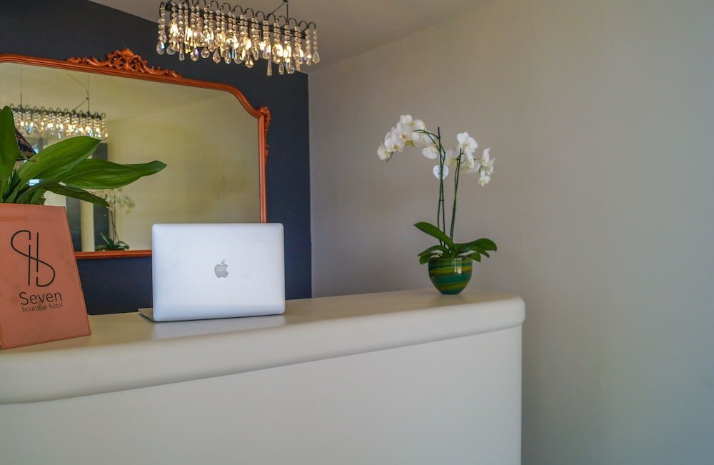 Фото Seven Boutique Hotel