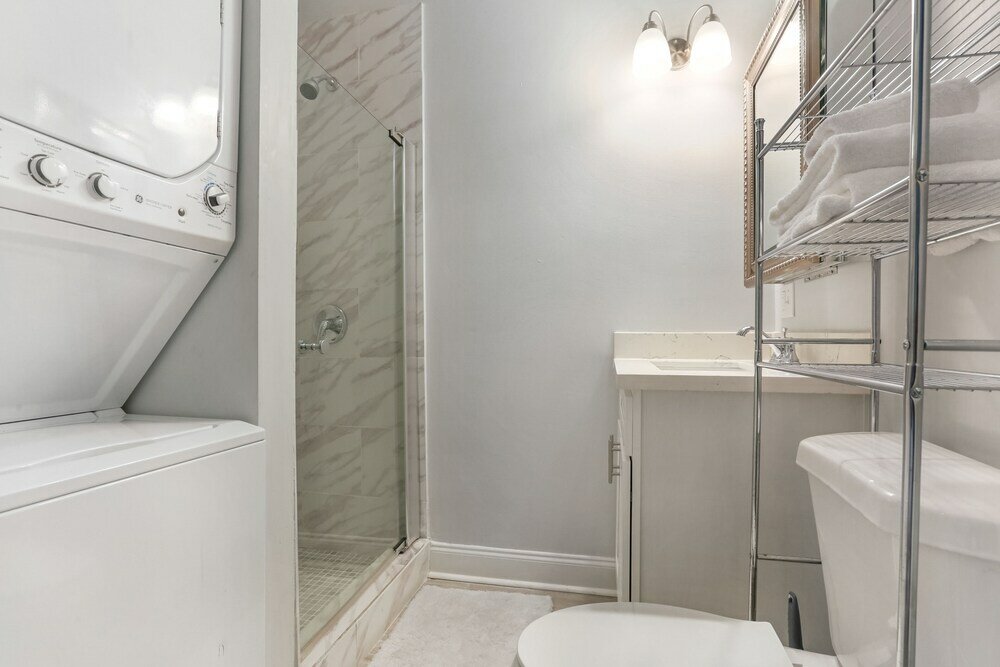 Фото Charming Homes Close to French Quarter