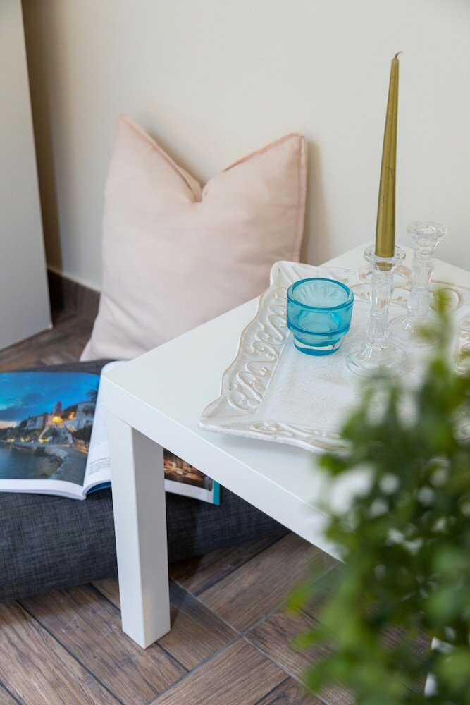 Фото Cozy and Modern Studio Near City Center