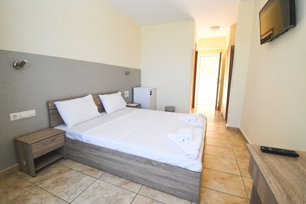 Фото Nefeli Beach Hotel