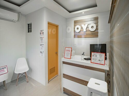 Гостиница Oyo 605 The Quarters в Маниле