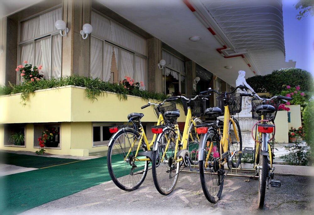 Фото Hotel Derby