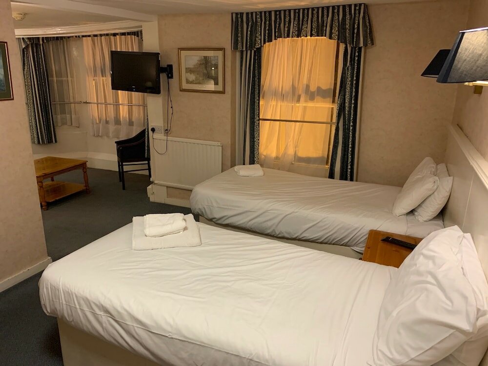 Фото Yelf's Hotel