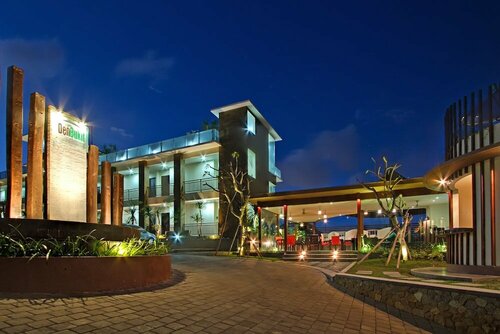 Внешний вид отеля Parkside DenBukit Residence & Suite Jimbaran в Джимбаране, фото 1