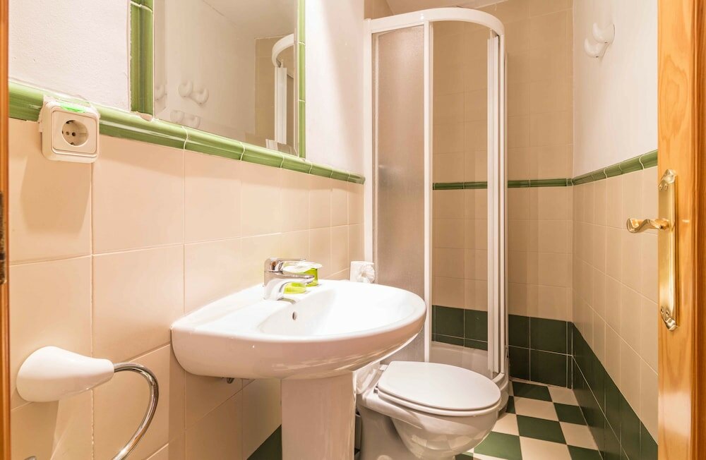 Фото Hostal La Fonda