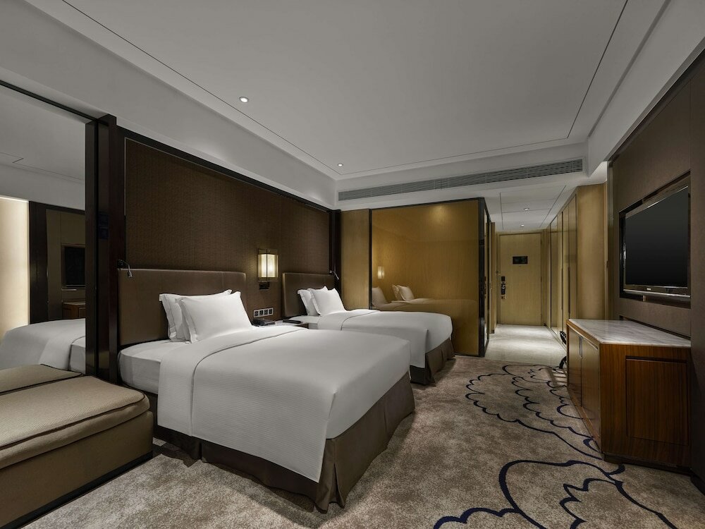 Фото Hilton Zhongshan Downtown