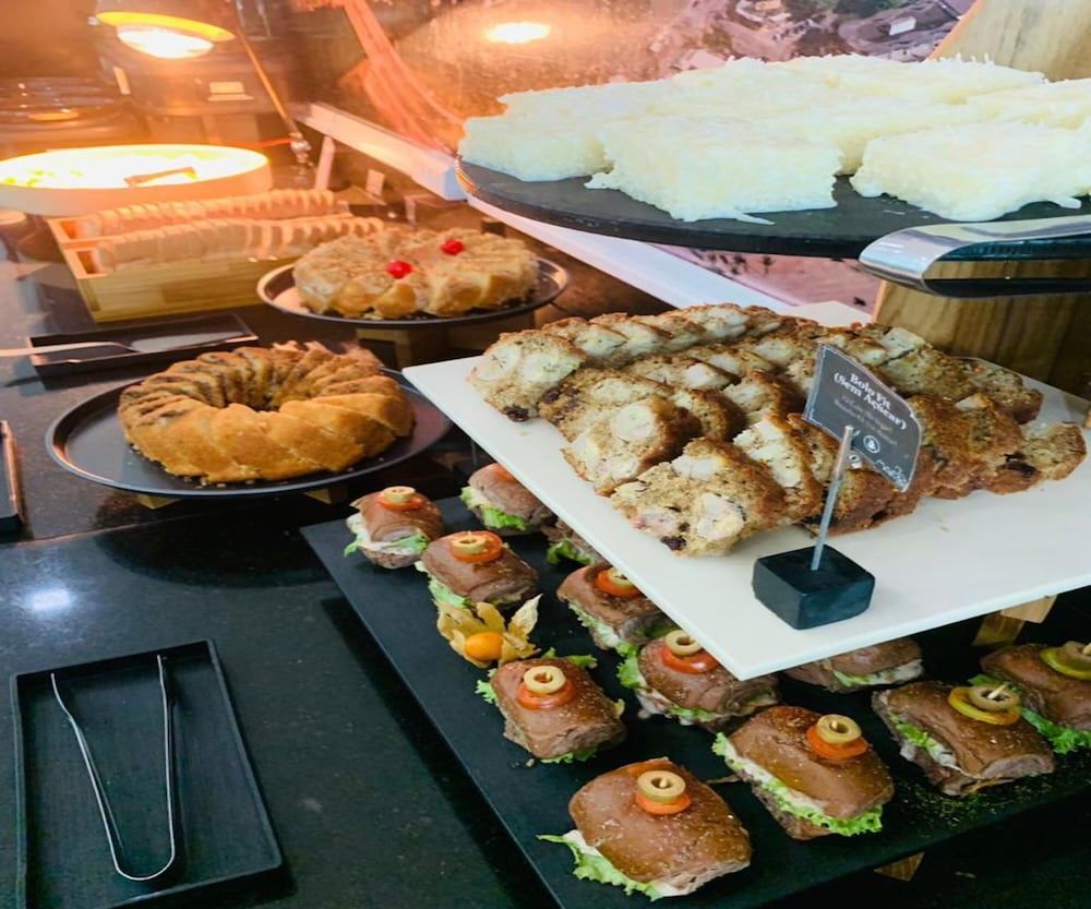 Фото 102403235864