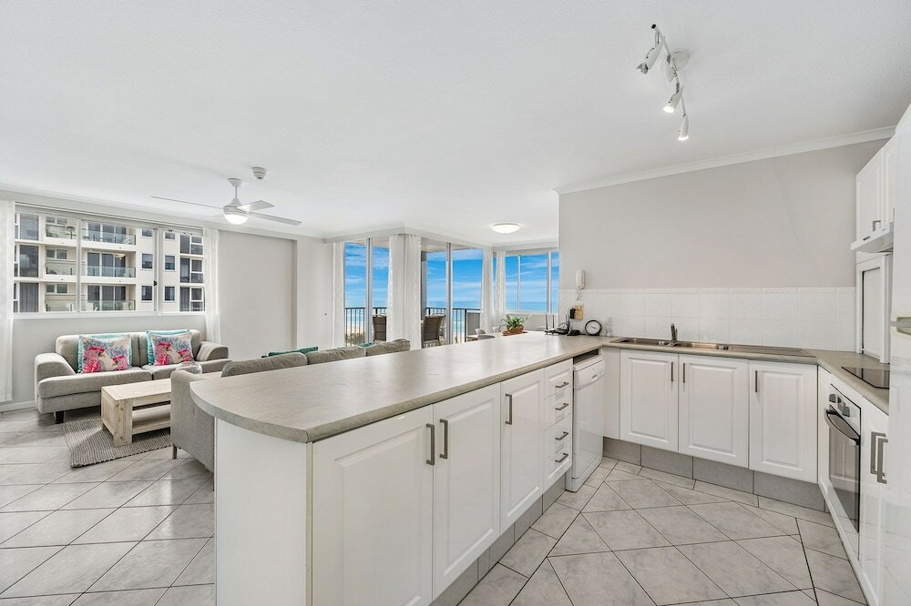 Фото Sandpiper Apartments