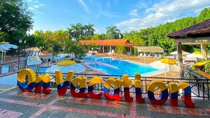 Гостиница Hotel Girardot Resort On Vacation