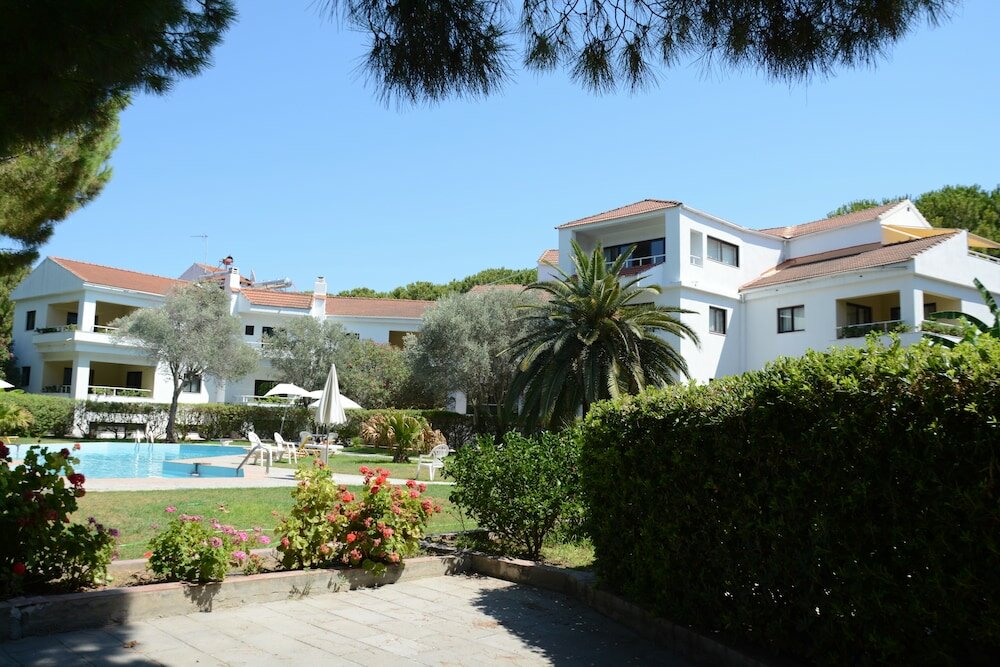 Фото Niki Hotel Apartments