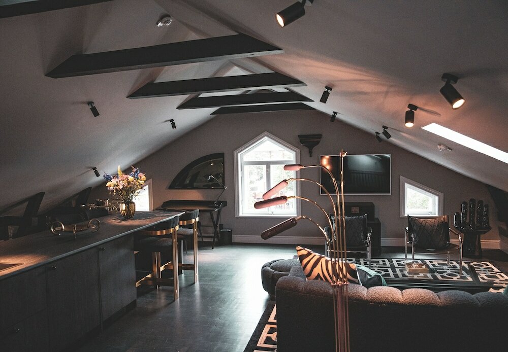 Фото Backstage Hotel