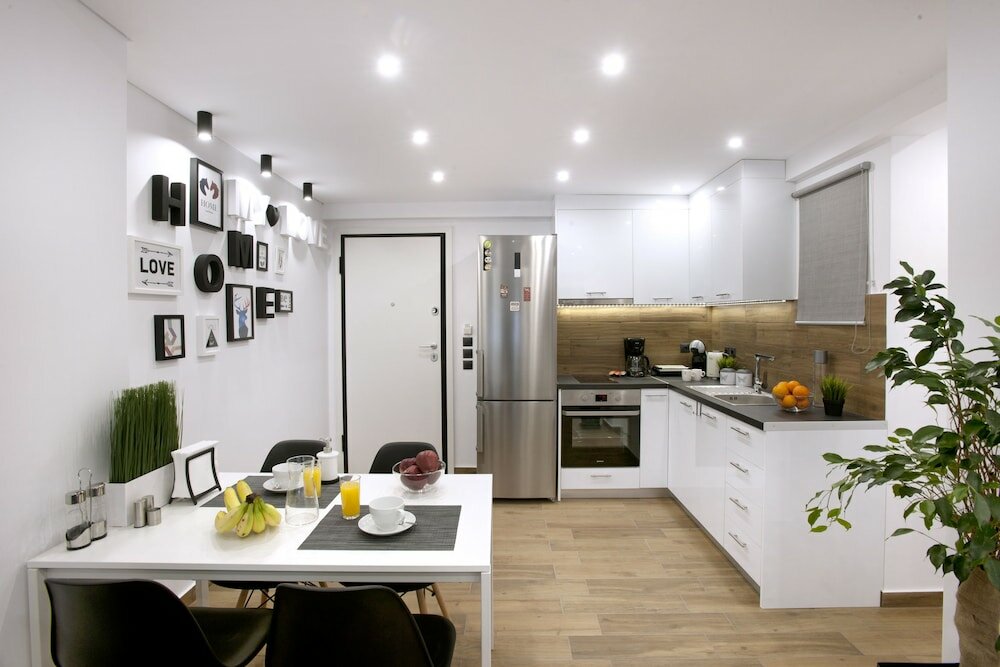 Фото Α Koukaki, Modern Newly Refurbished Apartment