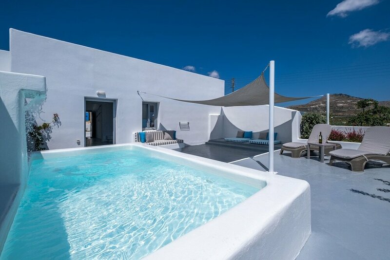 Гостиница Majestic Sky Luxury Suites