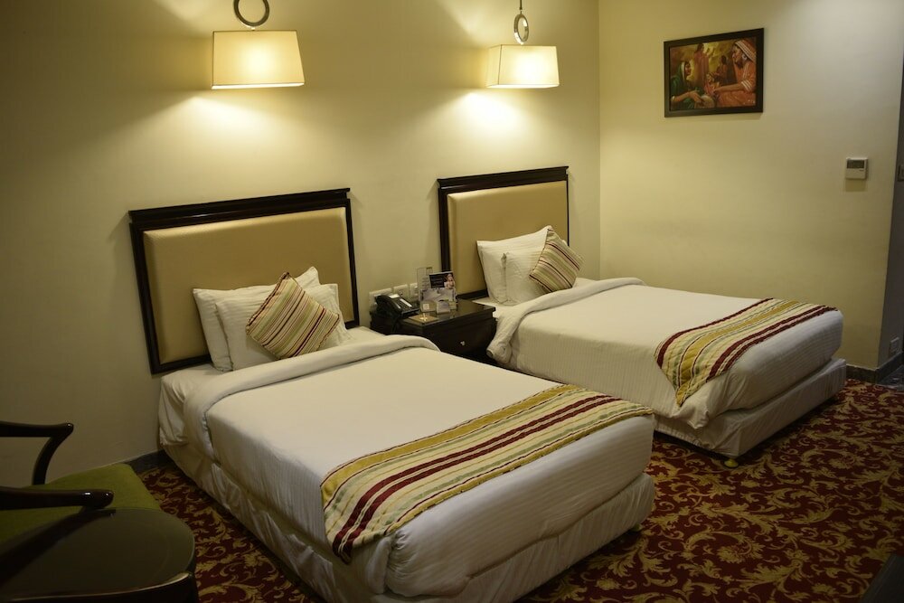 Фото One Earth Avaas