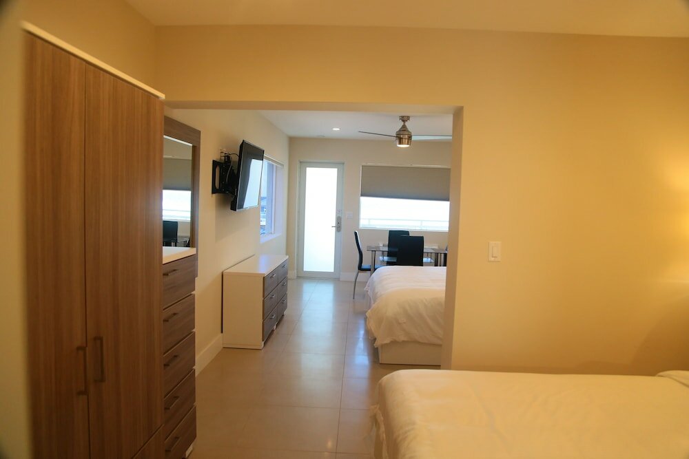 Фото The Diane Oceanfront Suites