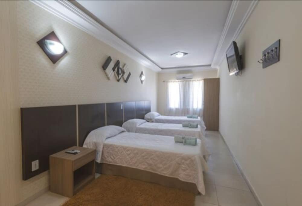 Фото Monte Serrat Hotel