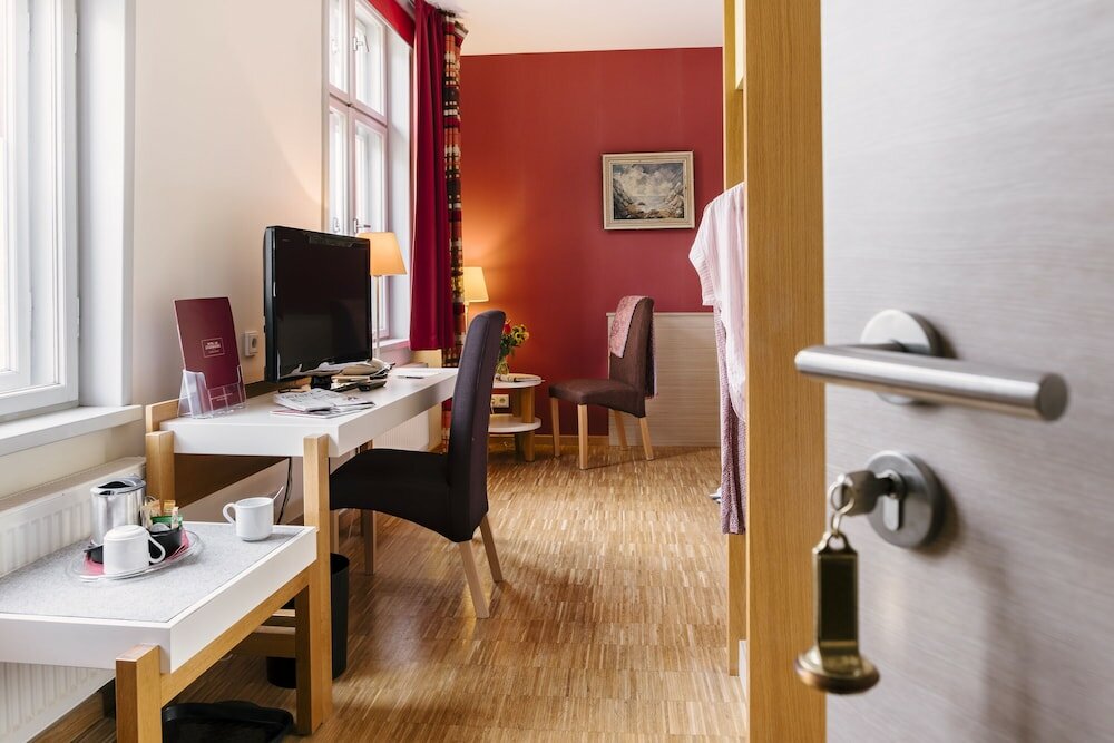 Фото Hotel Am Jungfernstieg