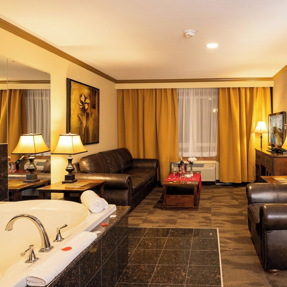 Фото Camrose Resort & Casino