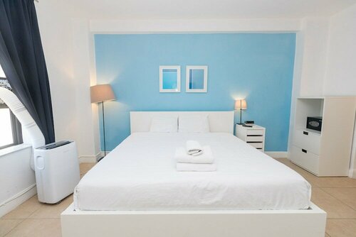 Гостиница 688 Partial Ocean View Hollywood Beach Resort в Голливуде