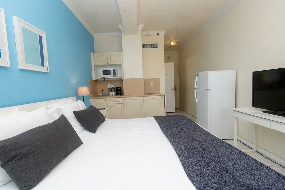 Фото 433 Studio Hollywood Beach Resort