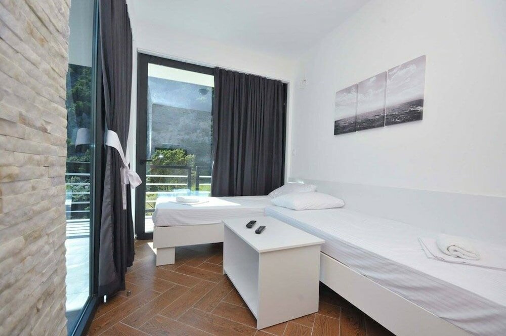 Фото Apartments Jadranski Biser