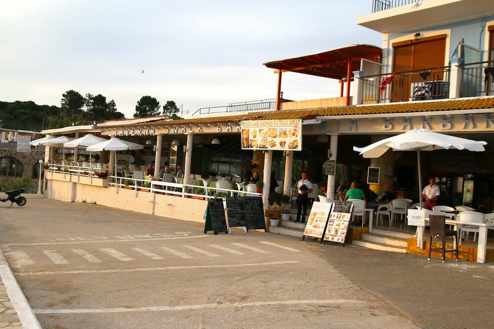 Фото Santa Barbara Lakis Apartments