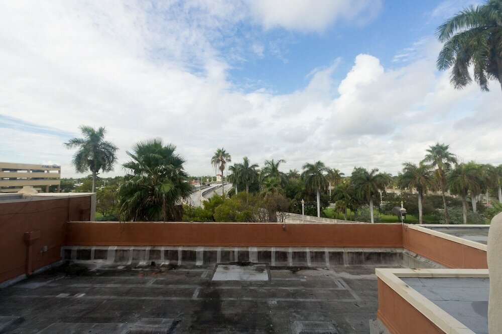 Фото 457 City View Hollywood Beach Resort