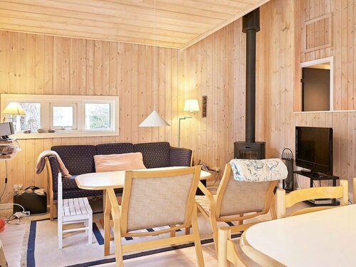 Гостиница Cozy Holiday Home in Aakirkeby near Beach