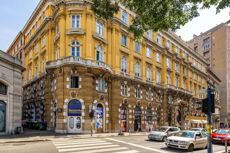 Гостиница Number 1 Deluxe Apartments в Риеке