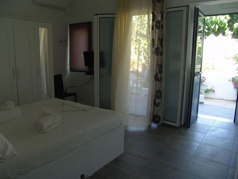 Фото Avlomonasbeach – Adults Only