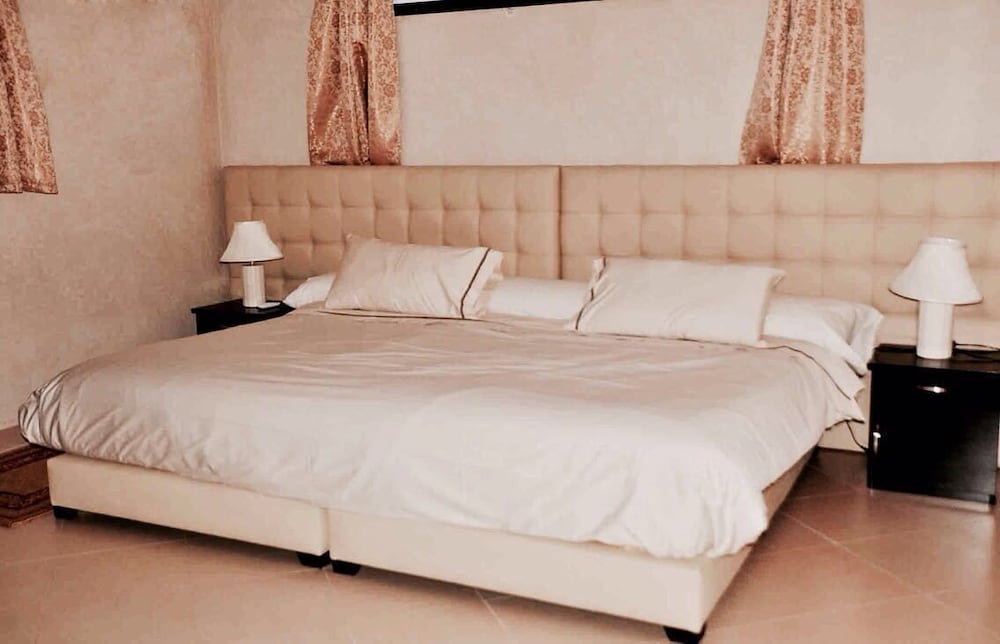 Фото Villa Chrifia