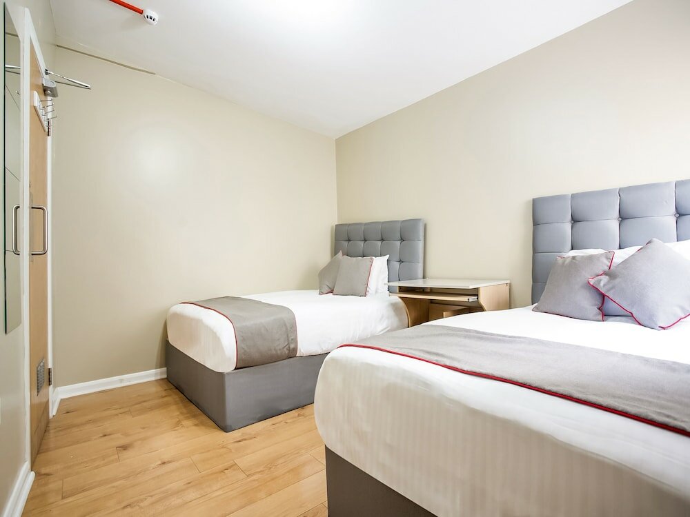 Фото Clifton Mount Hotel