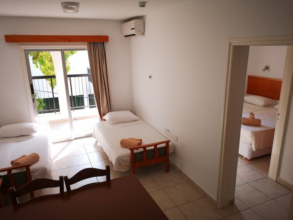 Фото Summer's Hotel Apartments