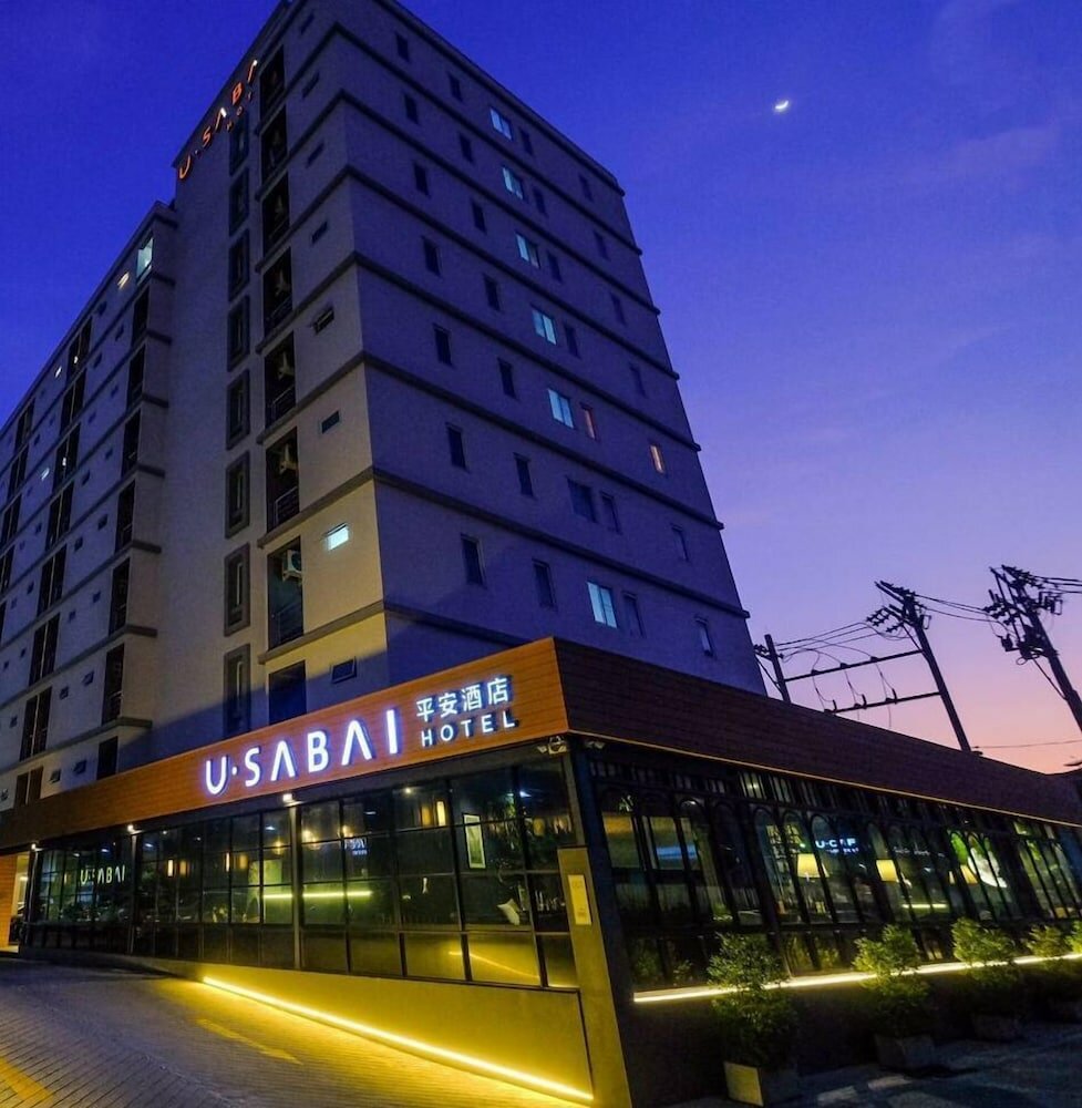 Фото отеля 1