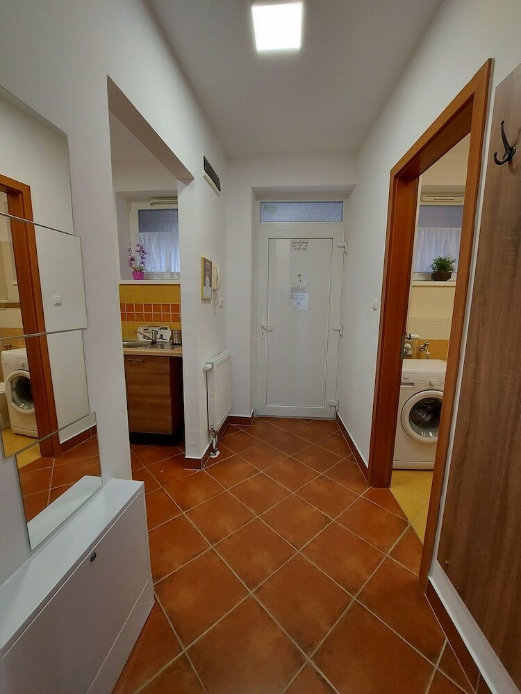 Фото Gréta Wellness Apartmanok