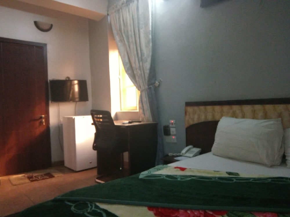 Фото отеля 3