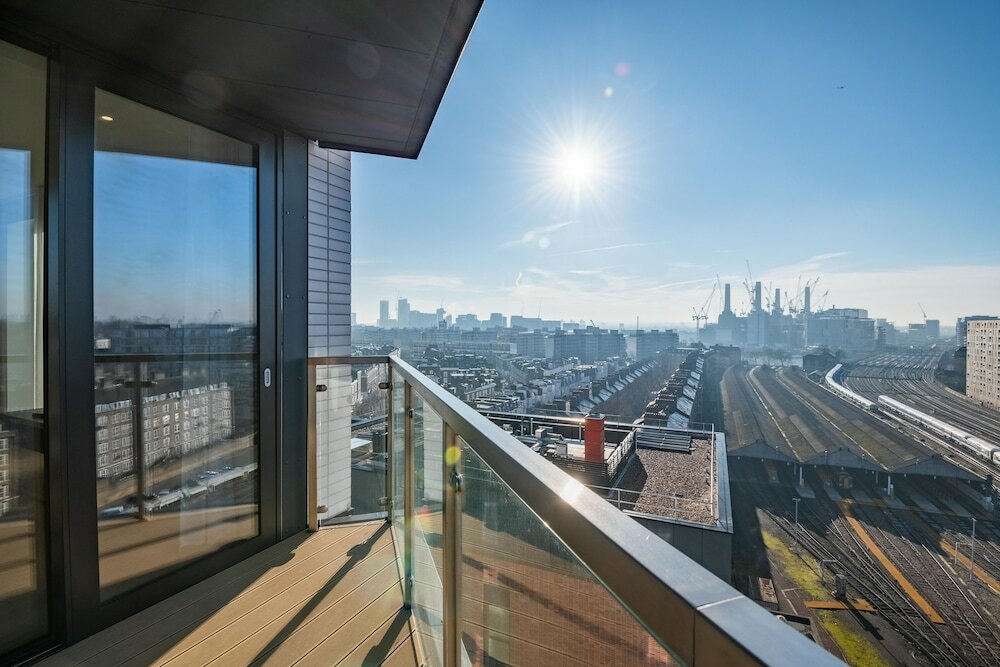 Фото Deluxe Victoria Home close to Buckingham Palace