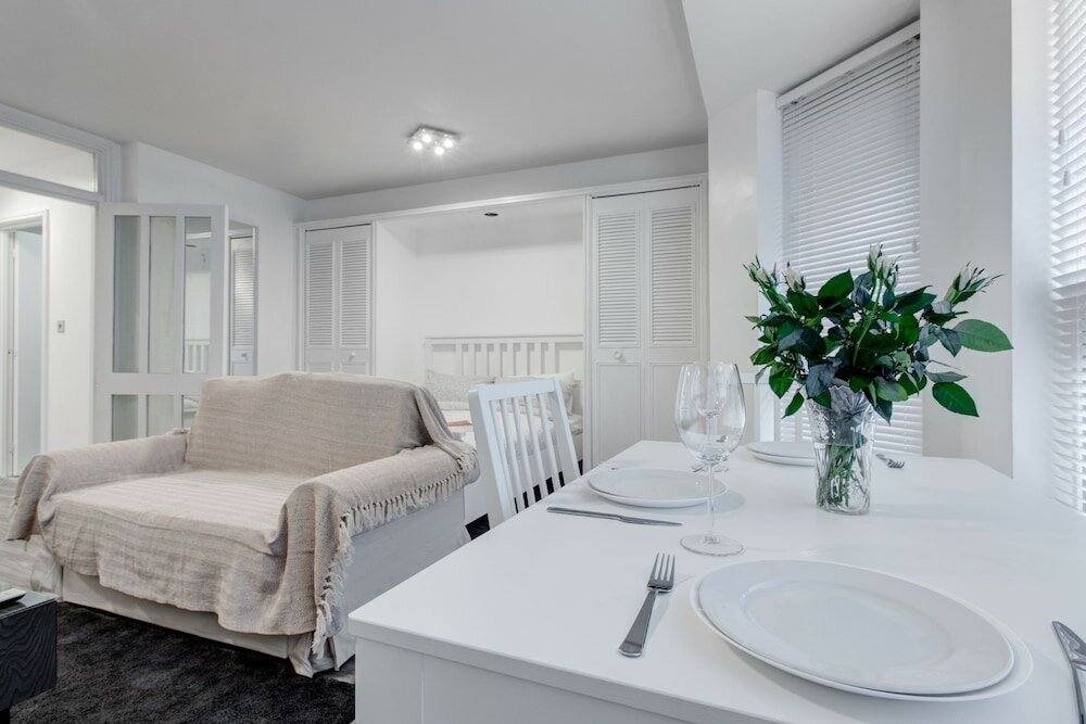 Фото Sherborne Court