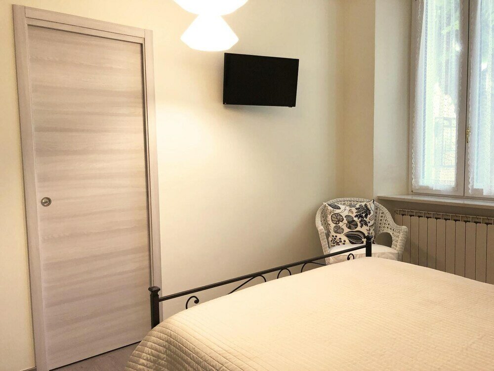 Фото C'era Un Lago