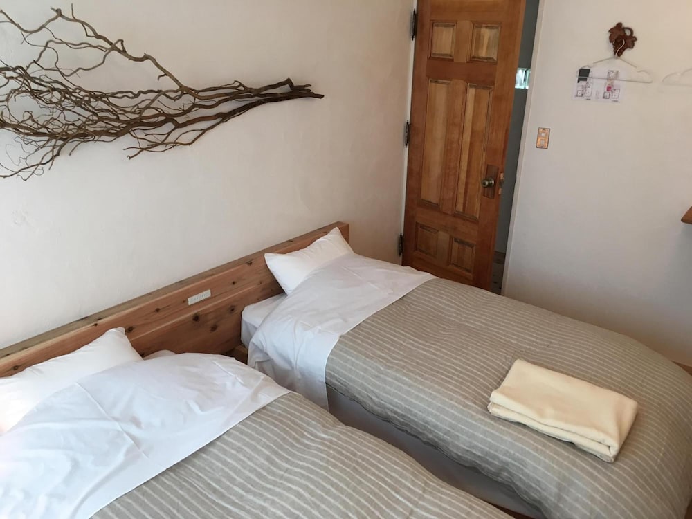 Фото Small Town Hostel Hakodate