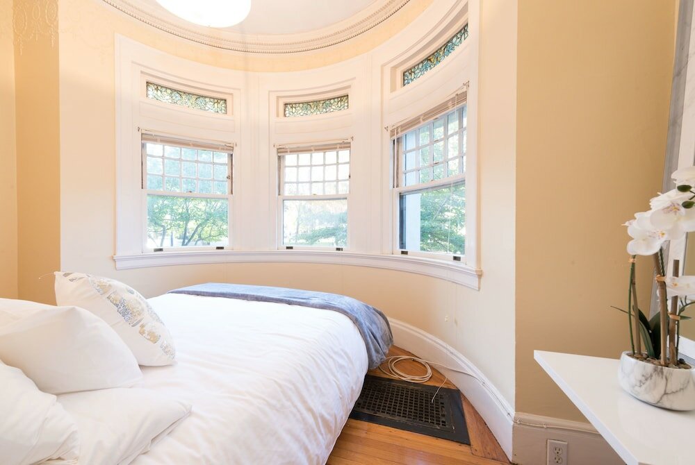 Фото Pelicanstay in Boston Back Bay