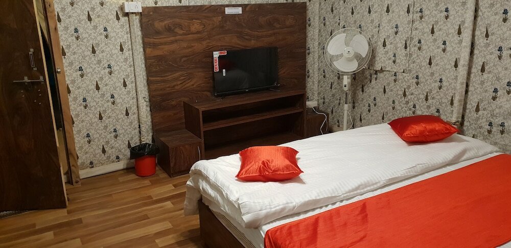 Фото Satpura Adventure Resort & Camping