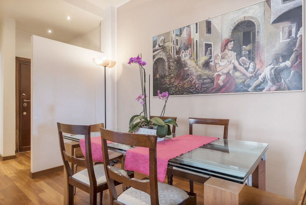 Фото Colosseo & Colle Oppio Charming Apartment