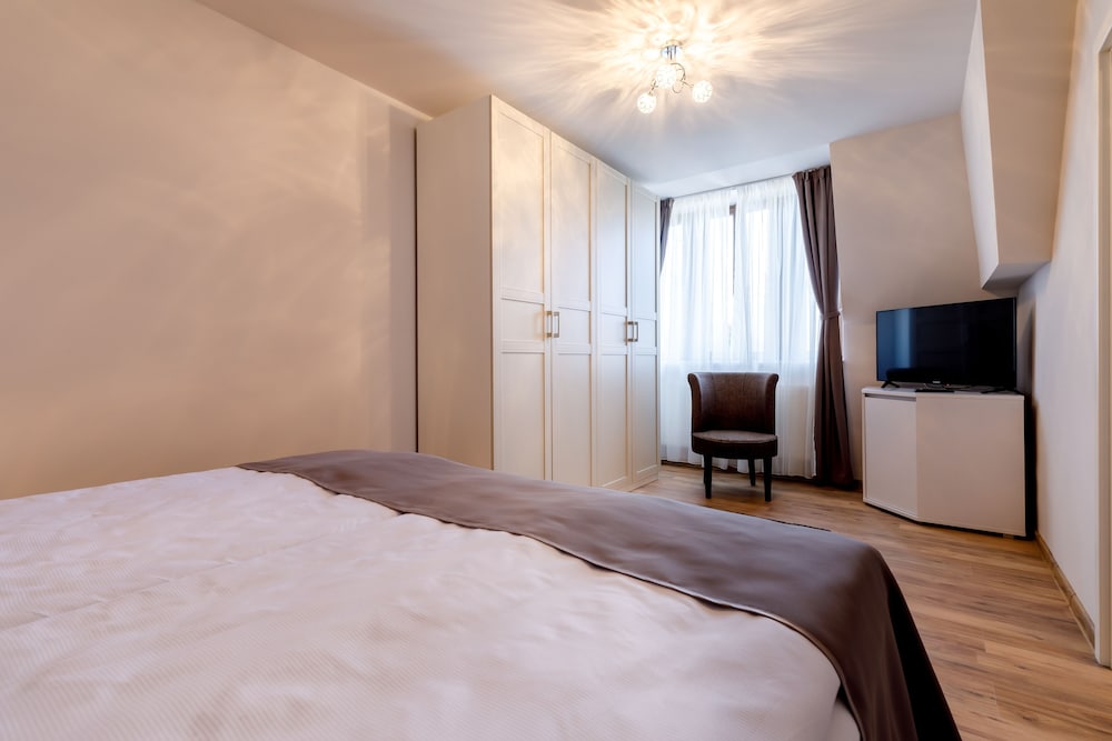 Фото Apartments Menuet