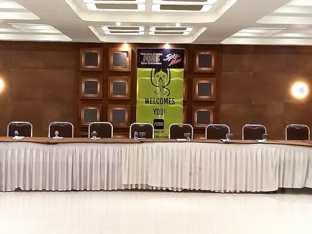 Фото Hotel Caravan